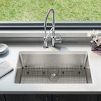Elkay Tarja Lustertone Iconix® Calibre 16 Acero Inoxidable 32-1/2 x 19-1/2" x 9" de Un Tazón Bajo Cubierta (Kit) with Perfect Drain® — ambiente de cocina