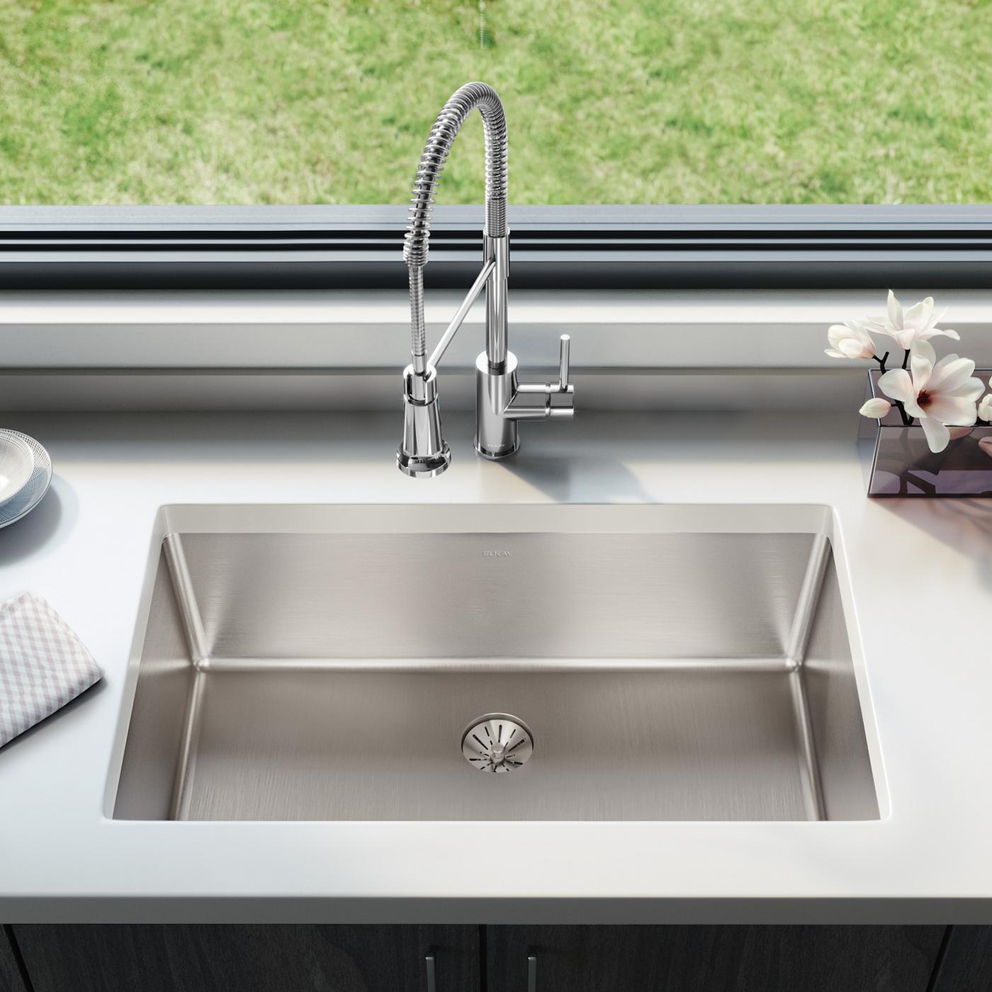 Elkay Tarja Lustertone Iconix® Calibre 16 Acero Inoxidable 32-1/2" x 19-1/2" x 9" de Un Tazón Bajo Cubierta with Perfect Drain® — ambiente de cocina