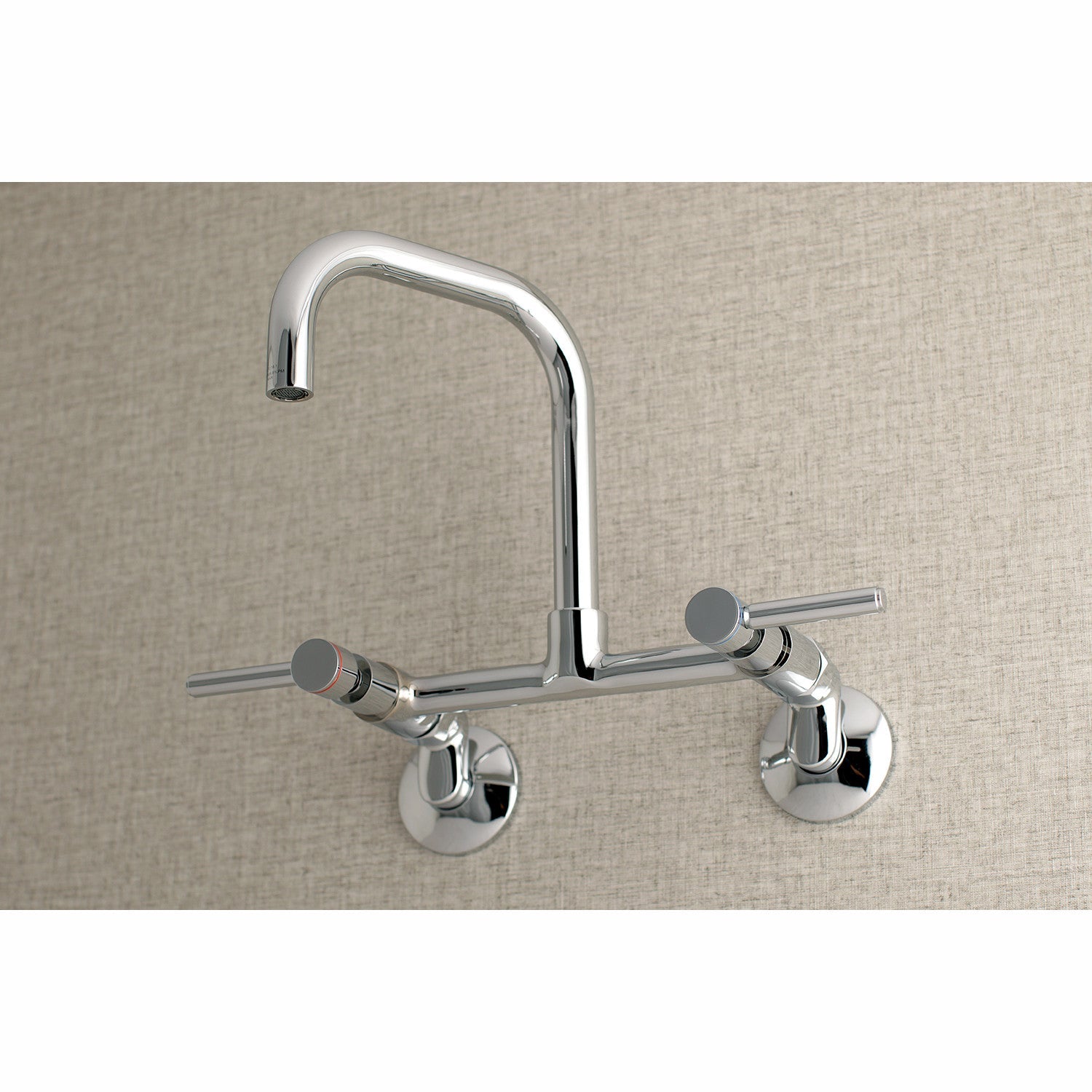 Kingston Brass Sona Concord — Mezcladora Puente de Pared, Dos Manijas, 2 Orificios — Cromo Pulido (Surtidor 9-1/4") — Ambientación 1