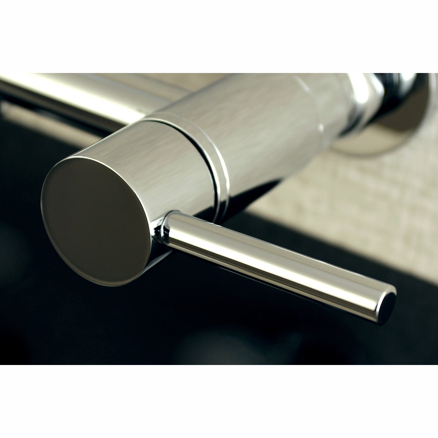 Kingston Brass Sona Concord — Mezcladora Puente de Pared, Dos Manijas, 2 Orificios — Cromo Pulido (Surtidor 11-1/4") — Ambientación 3