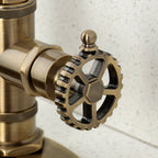 Kingston Brass Sona Fuller — Mezcladora de Bar de Cubierta, Una Manija, 1 Orificio — Latón Antiguo — Ambientación 5
