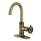 Kingston Brass Sona Webb — Mezcladora de Bar de Cubierta, Una Manija, 1 Orificio, Manija Moleteada — Latón Antiguo