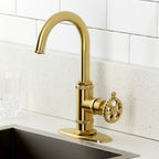 Kingston Brass Sona Fuller — Mezcladora de Bar de Cubierta, Una Manija, 1 Orificio — Latón Cepillado — Ambientación 1