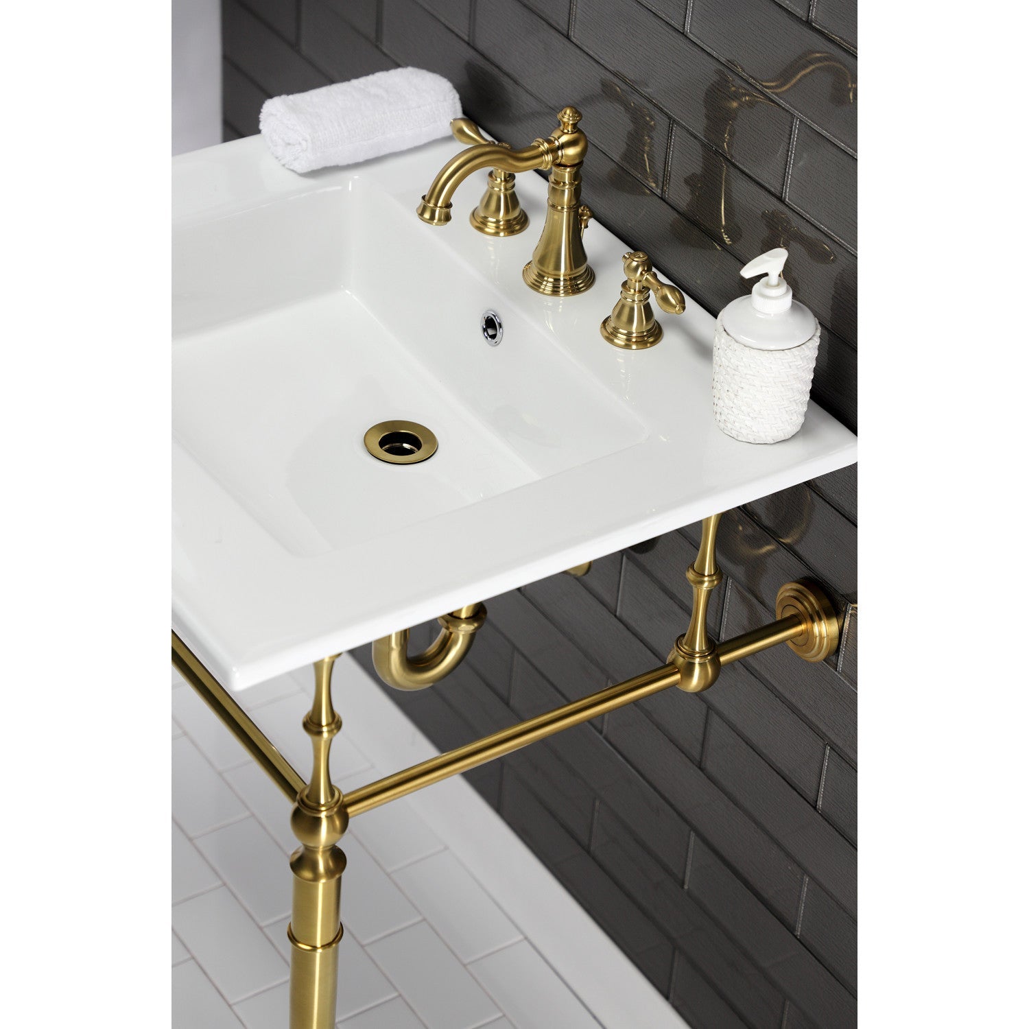 Kingston Brass Edwardian lavabo consola — vista