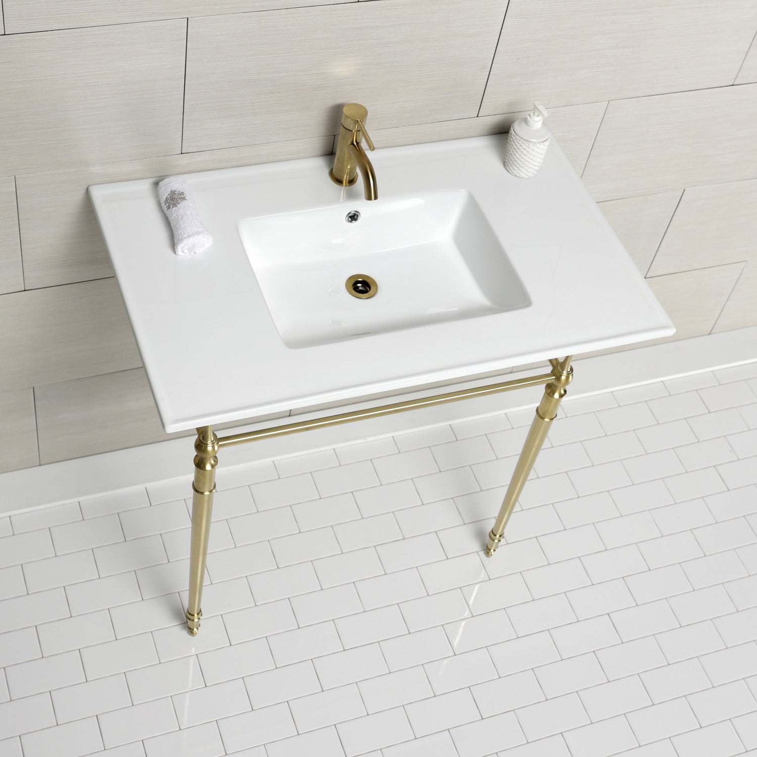 Kingston Brass Edwardian lavabo consola — vista