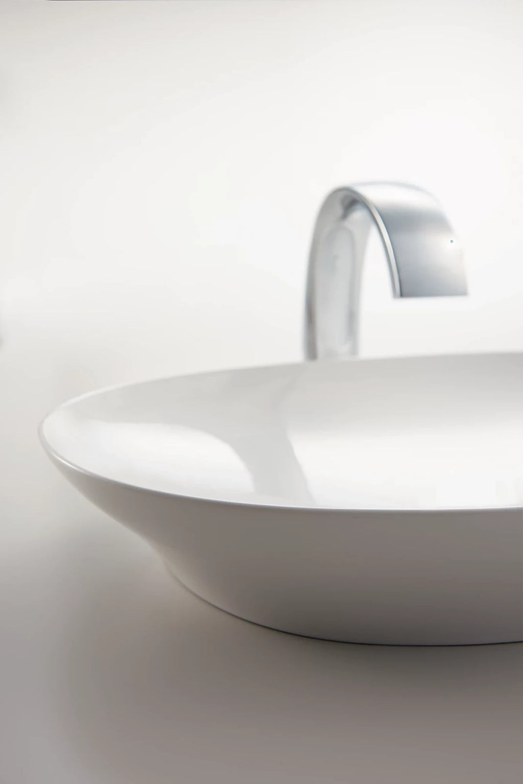 Lavabo TOTO Kiwami Sobreponer ovalado
