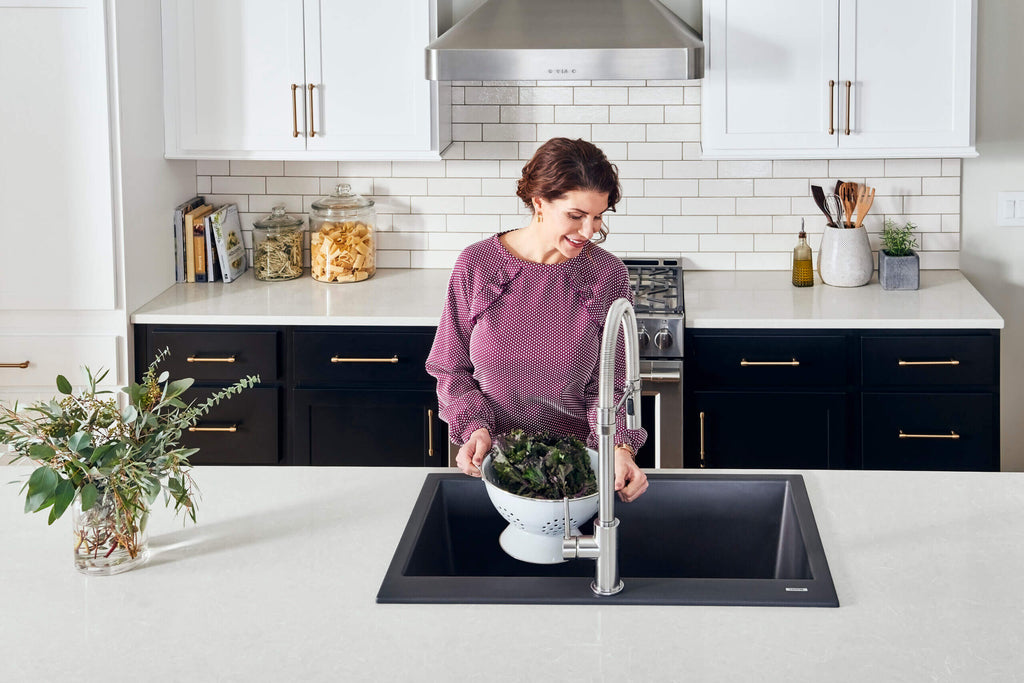 Ruvati epiGranite — Tarja de Cocina de 27 x 20 pulg en Granito Compuesto — Negro Medianoche — 1