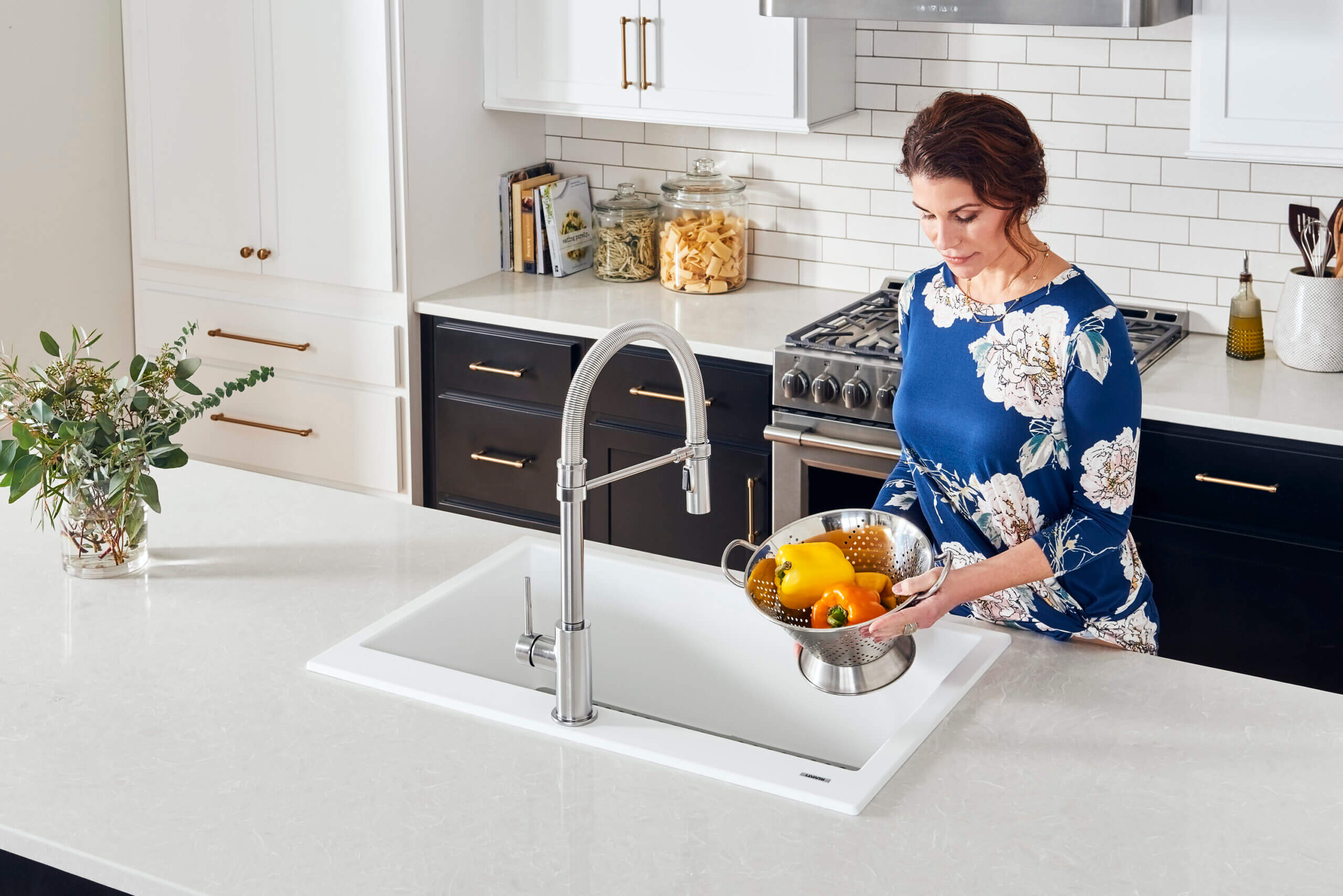 Ruvati epiGranite — Tarja de Cocina de 30 x 20 pulg en Granito Compuesto — Blanco Ártico — 2