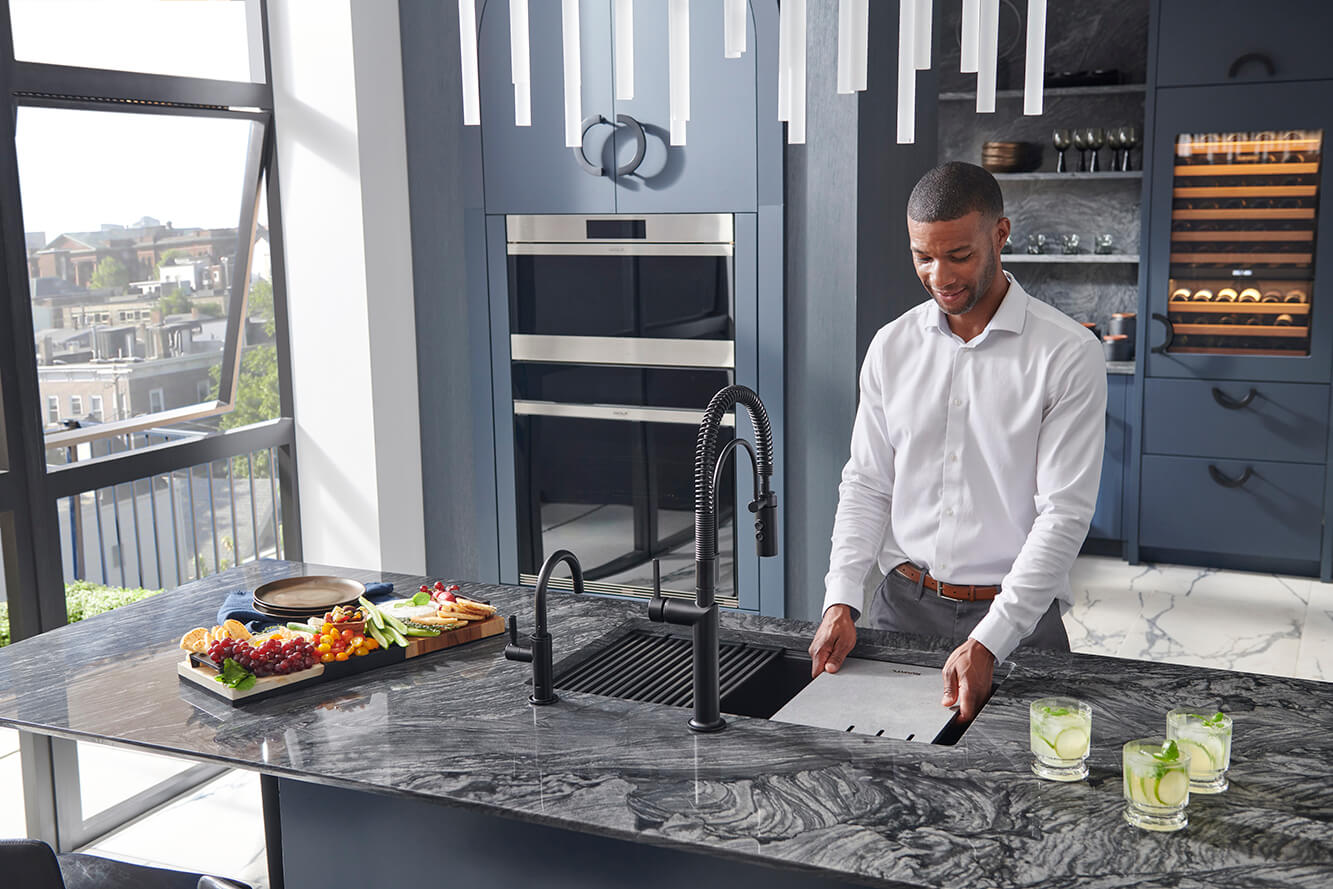 Ruvati epiStage — Tarja Workstation de Cocina en Granito Compuesto — Gris Urbano — 2