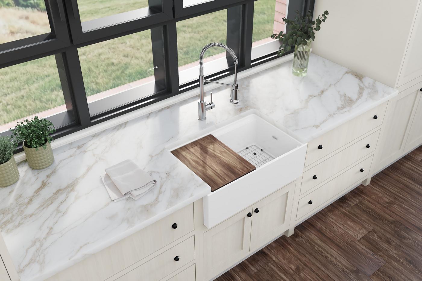 Elkay Tarja Fireclay 30" x 18-13/16" x 9-5/8" de Un Tazón Farmhouse Workstation (Kit) Blanco — ambiente de cocina