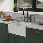 Elkay Tarja Fireclay 24-7/16" x 19-11/16" x 9-1/8" de Un Tazón Farmhouse — ambiente de cocina