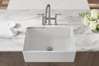 Elkay Tarja Fireclay 30" x 19-15/16" x 9-1/8" de Un Tazón Farmhouse Blanco — ambiente de cocina