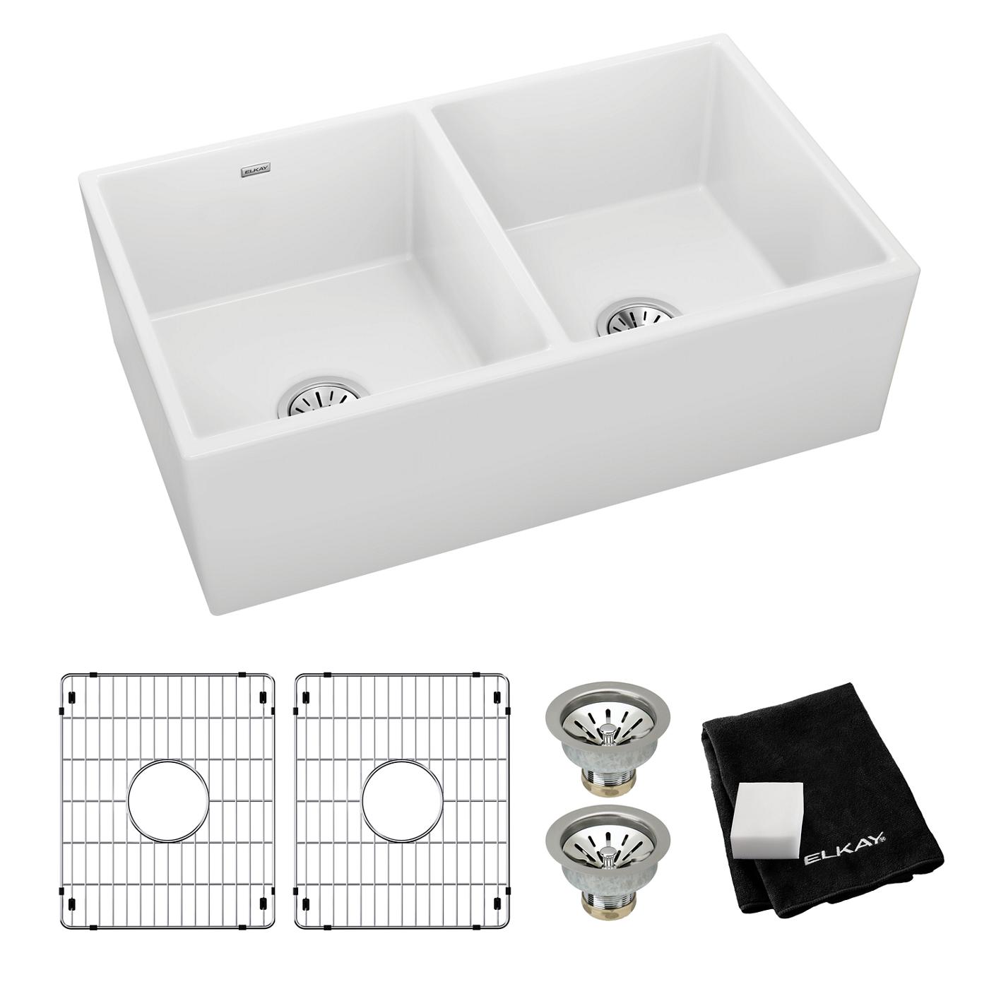 Elkay Tarja Fireclay 33" x 19-15/16" x 9" de Dos Tazones Iguales Farmhouse (Kit) — ambiente de cocina