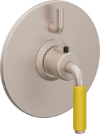 California Faucets Cayucos StyleTherm con Control de Volumen Individual - Palanca de Porcelana Amarilla