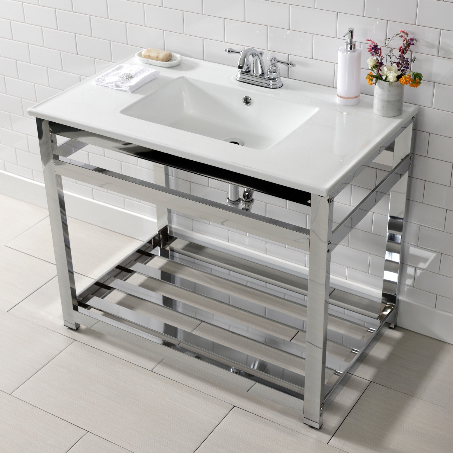 Kingston Brass Quadras lavabo consola — vista