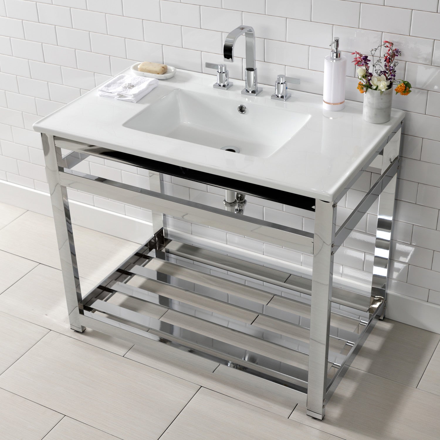 Kingston Brass Quadras lavabo consola — vista