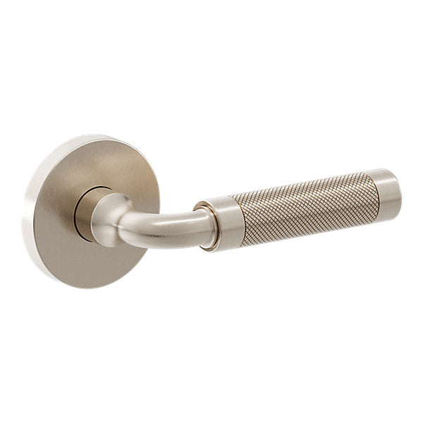 Baldwin Hardware Manija L032 Curved Knurled Gramercy con Roseta 5046 — Níquel satinado Lifetime — Paso