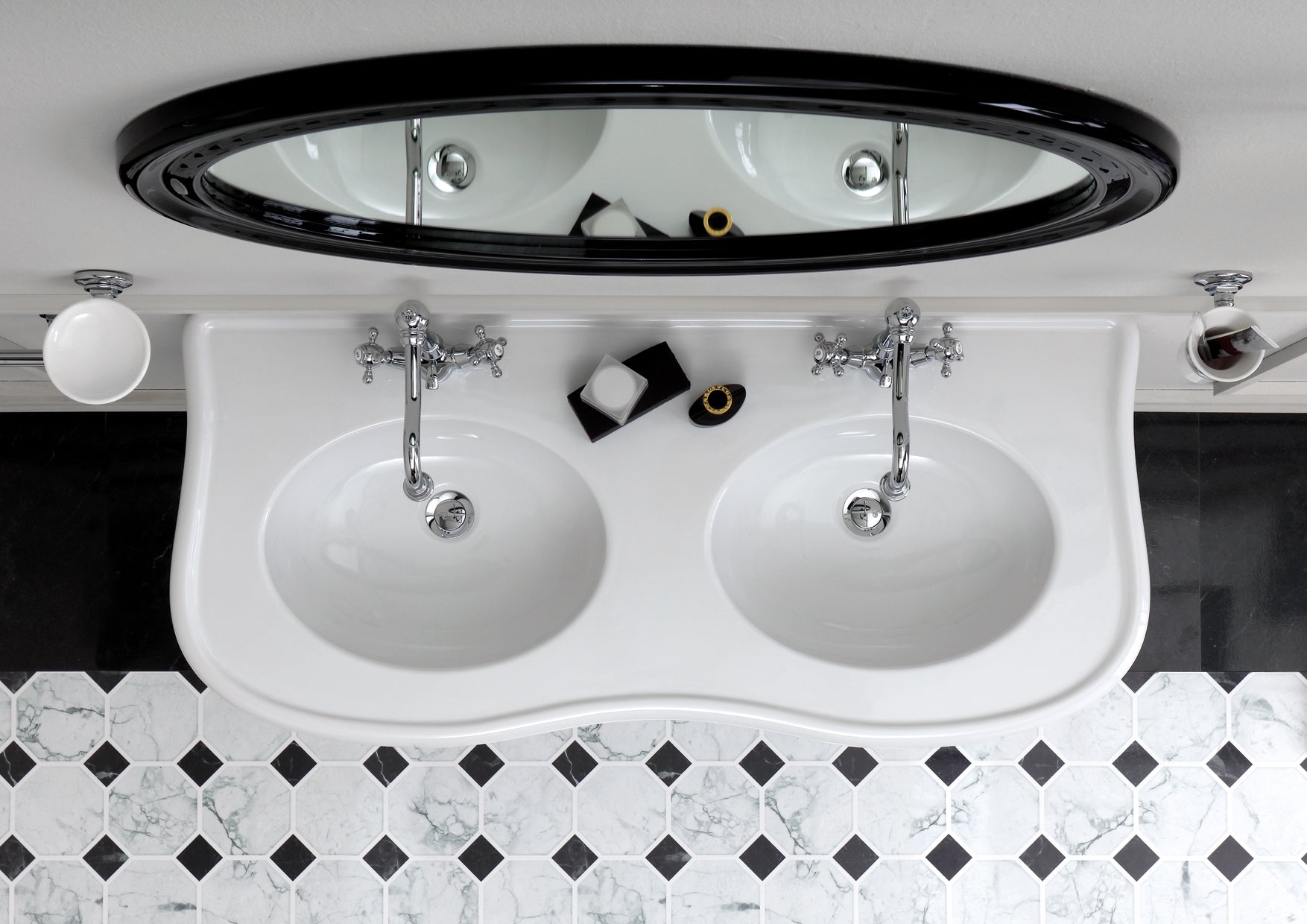 Barclay Wicker lavabo tipo consola — vista de producto