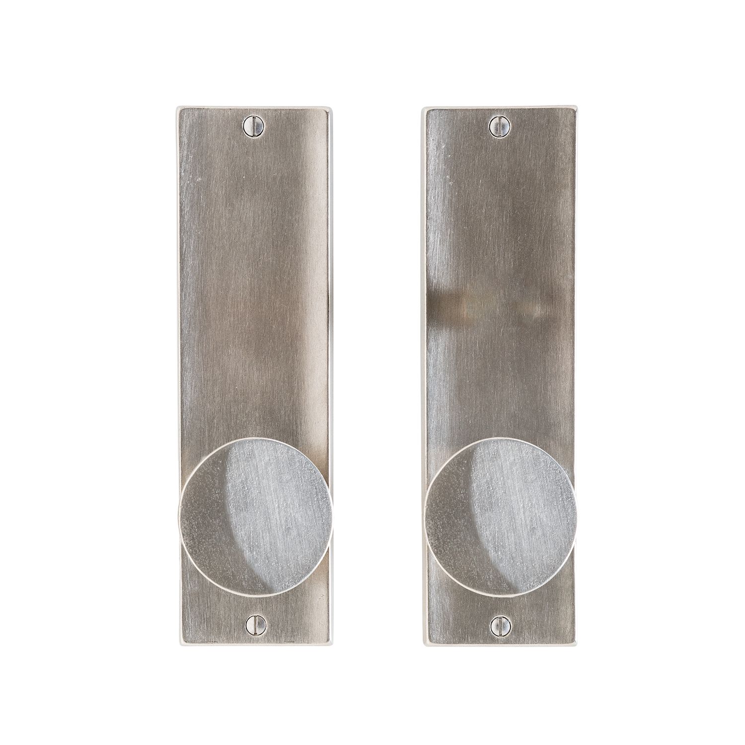 uego Interior Oasis 2 1/2" x 8 1/2" — Rocky Mountain Hardware bronce macizo
