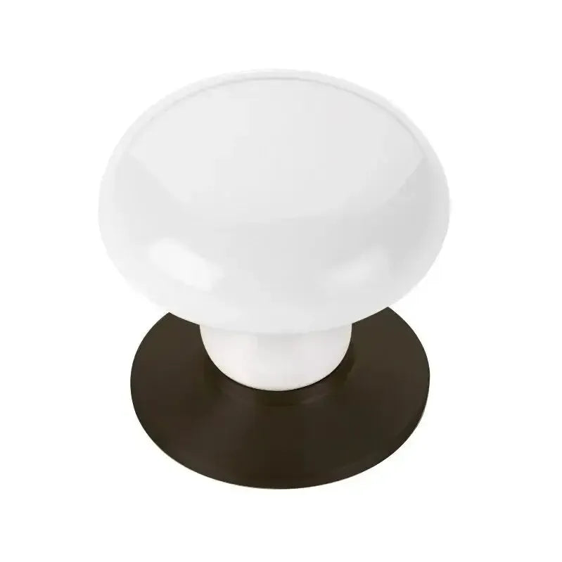 Emtek Perilla de Vestidor Ice de Porcelana, 1-3/4" — Bronce Aceitado