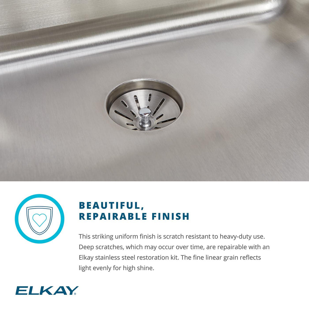 Elkay Tarja Lustertone® Classic Acero Inoxidable 31-3/4" x 16-1/2" x 5-3/8" de Dos Tazones Iguales ADA Bajo Cubierta — ambiente de cocina