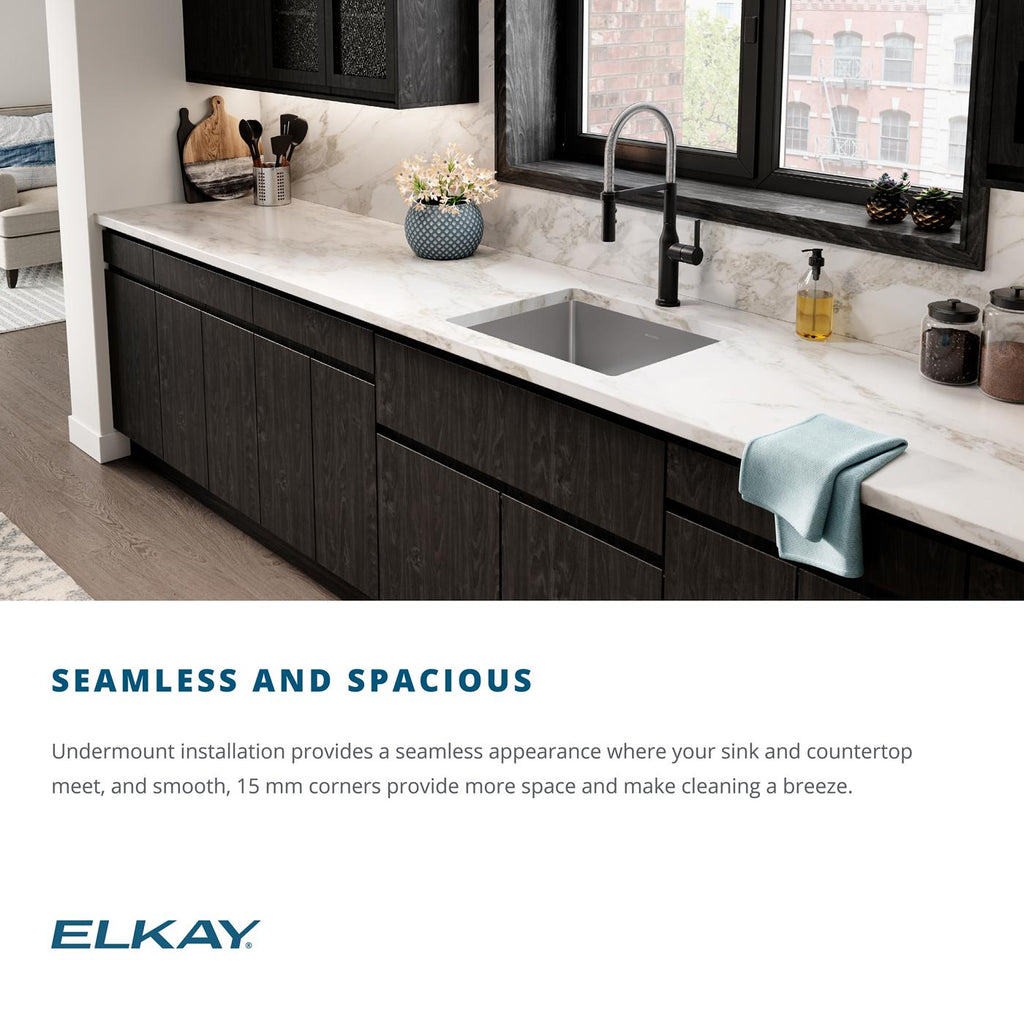 Elkay Tarja Crosstown® Calibre 16 Acero Inoxidable 23-1/2" x 18-1/4" x 8" de Un Tazón Bajo Cubierta — ambiente de cocina