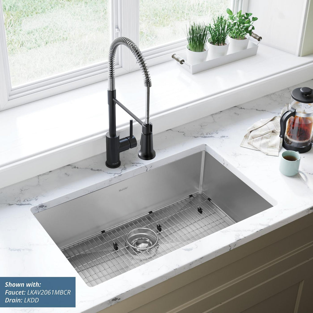 Elkay Tarja Crosstown® Calibre 16 Acero Inoxidable 30-1/2" x 18-1/2" x 8" de Un Tazón Bajo Cubierta (Kit) — ambiente de cocina