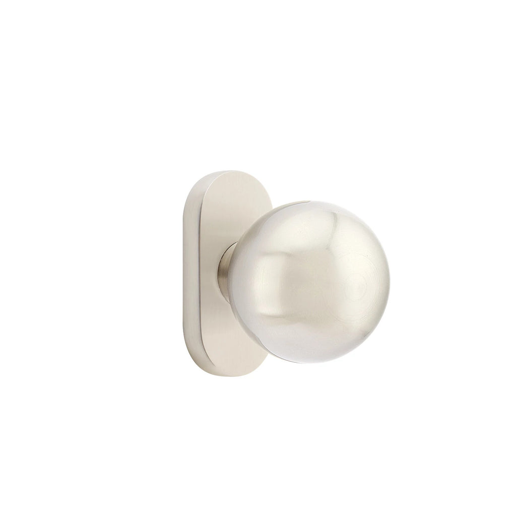 Níquel Satinado · 1-1/2" x3" Oval Rosette