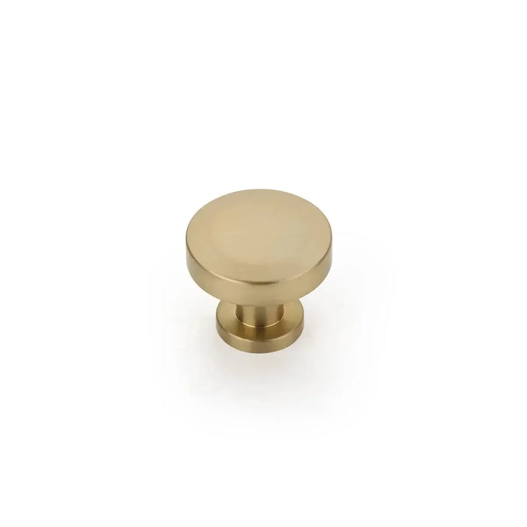 Schaub Perilla Heathrow Redonda, 1-1/4" — Latón Satinado Signature