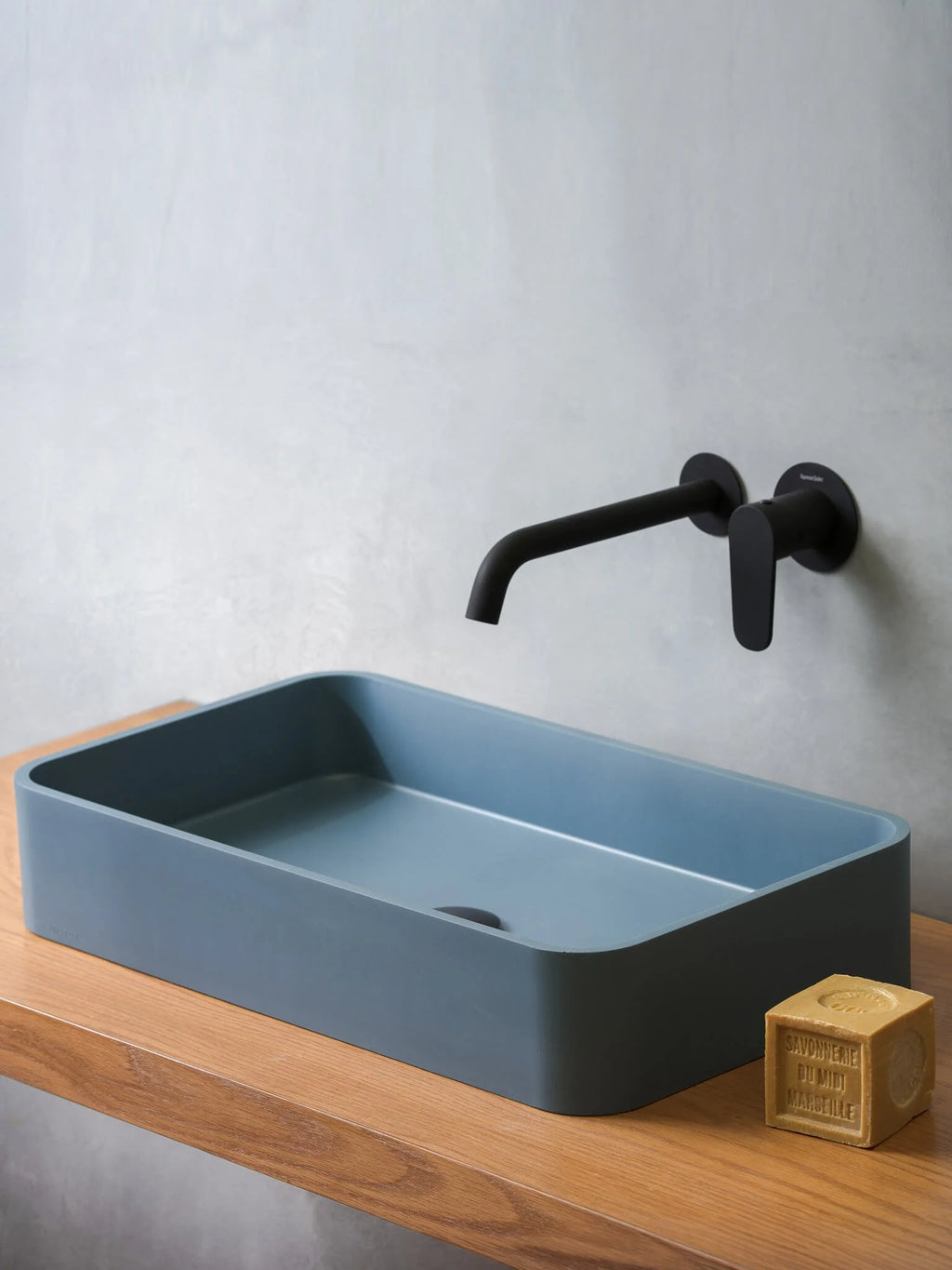 lavabo-de-concreto-Sisa-azul.jpg