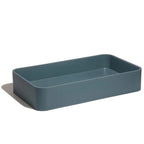 Lavabo de concreto rectangular marca Mistoa en color azul profundo