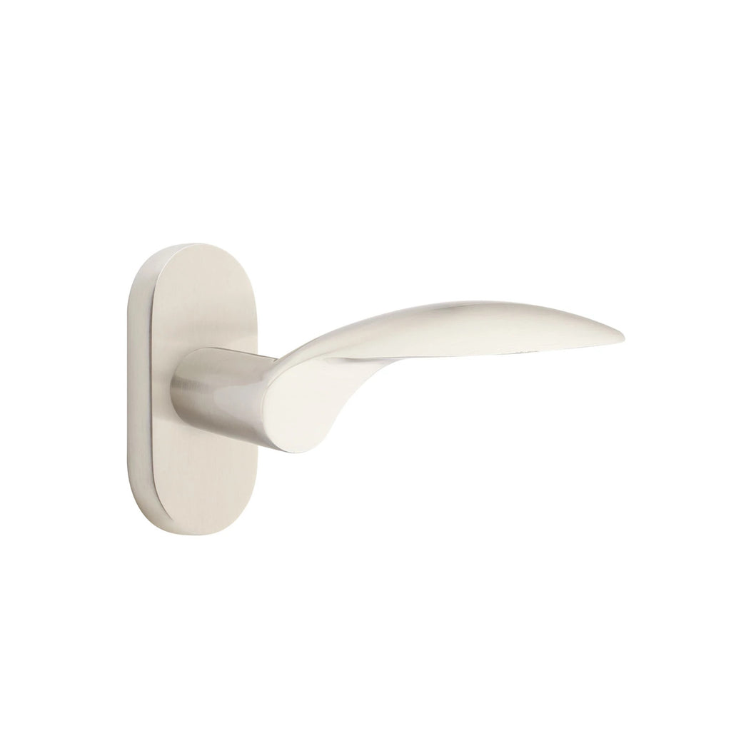 Níquel Satinado · 1-1/2" x3" Oval Rosette