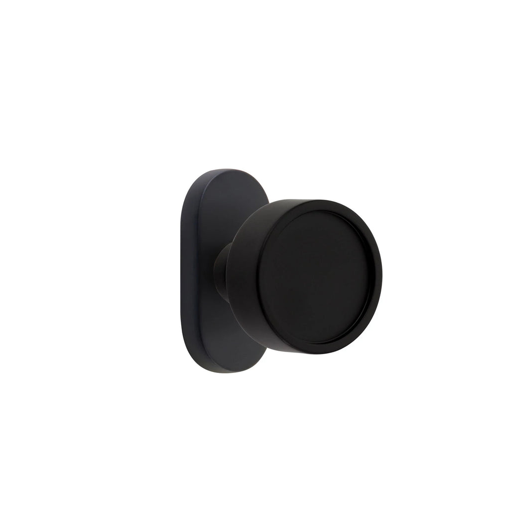 Negro Mate · 1-1/2" x3" Oval Rosette