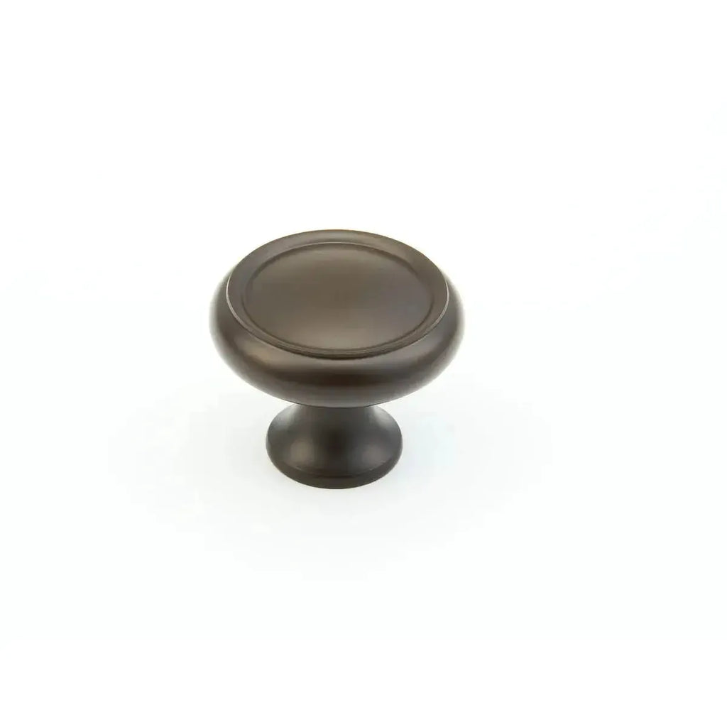 Schaub Perilla Country Rimmed Tradicional Redonda, 1-1/4" diám. — Bronce Aceitado