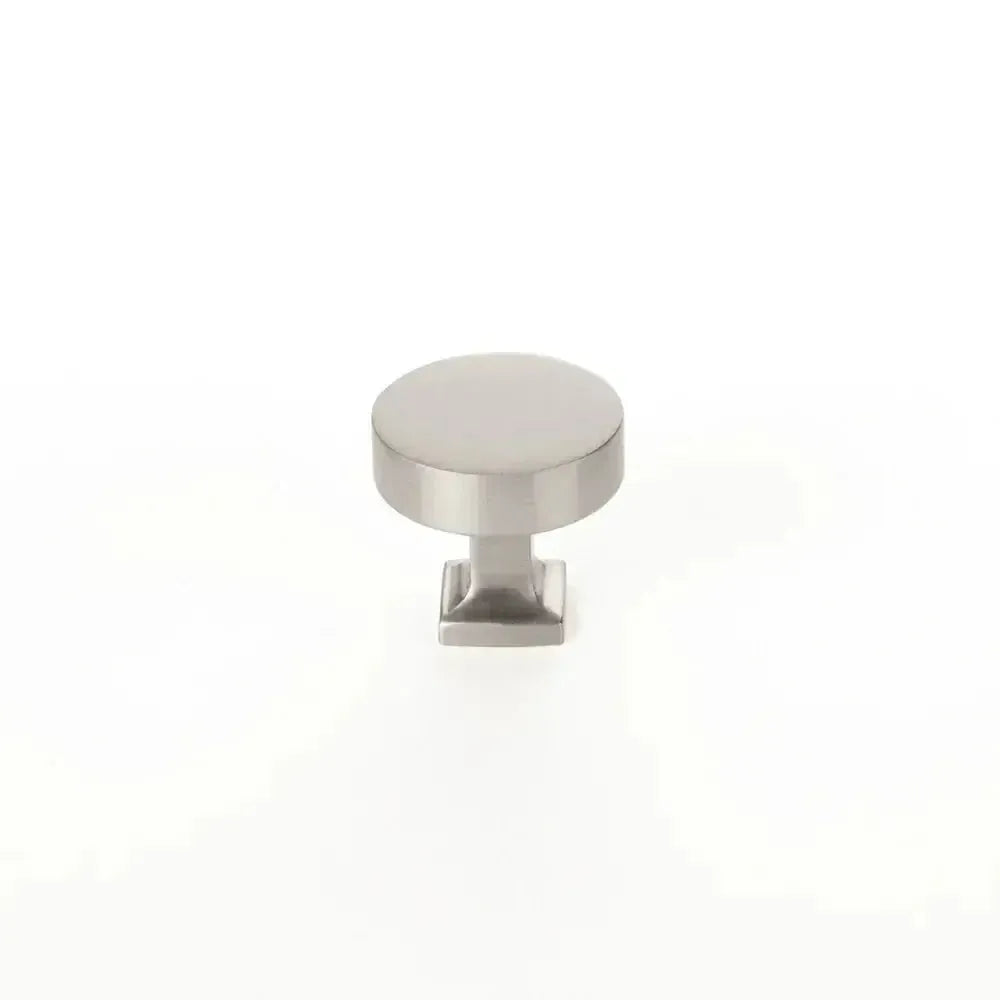 Schaub Perilla Haniburton Base Redonda Cuadrada, 1-1/4" — Níquel Satinado