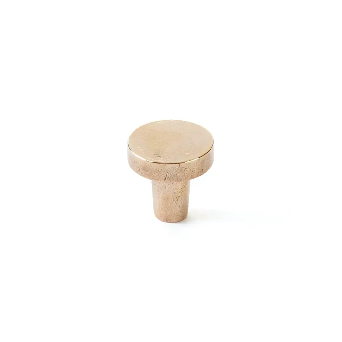 Schaub Perilla Turno Redonda, 1.25" diám. — Bronce Natural