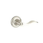 Yale Expressions Maguire rosette with Keyed Brunswick lever, Kwikset keyway — Níquel Satinado