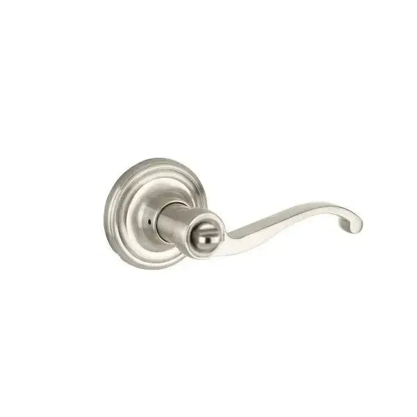 Yale Expressions Maguire rosette with Keyed Farmington lever, Weiser keyway — Níquel Satinado