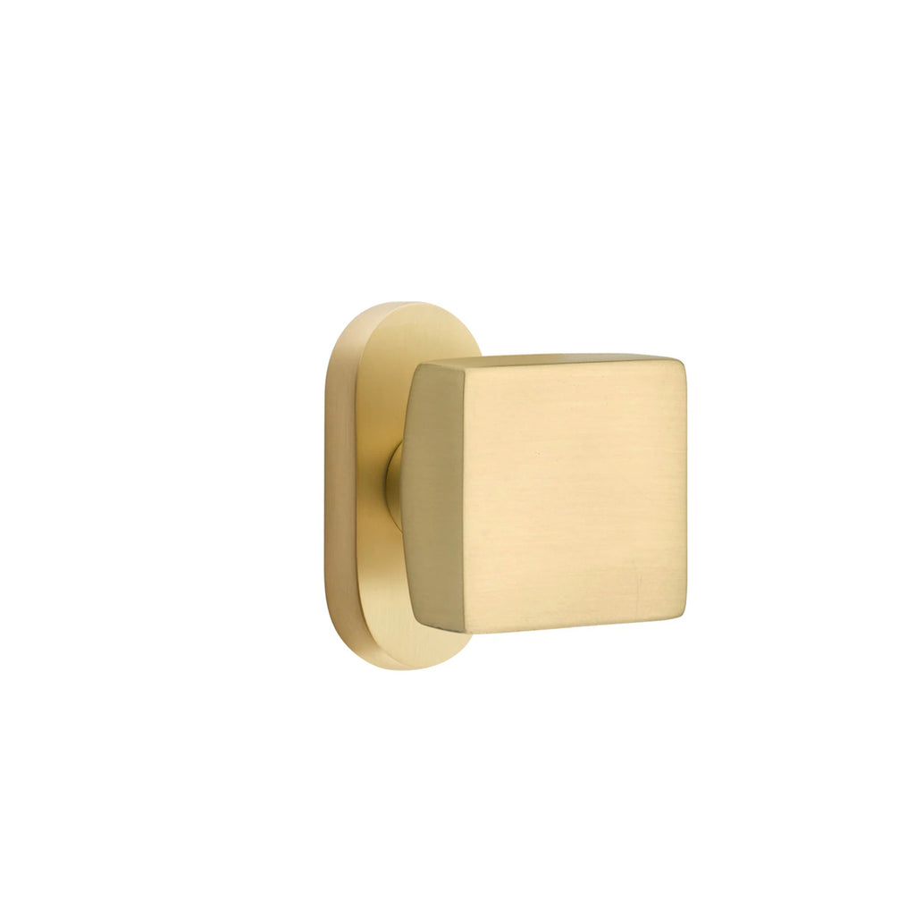 Latón Satinado · 1-1/2" x3" Oval Rosette