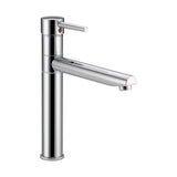 Delta Trinsic® Llave de combinación de una manija para cocina