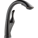 Delta Linden™ Llave extensible de una manija para cocina que usa el agua con eficiencia