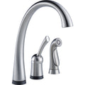 Delta Pilar® Llave de una manija para cocina con rociador y tecnología Touch2O