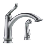 Delta Linden™ Llave para cocina de una manija con rociador