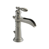 Delta Victorian™ Llave de combinación de una manija para lavamanos