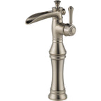 Delta Cassidy™ Llave Cassidy de un orificio y una manija con tubo de salida de canaleta y elevador