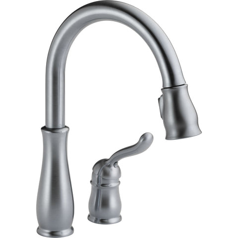 Delta Leland® Llave de una manija con tubo de salida deslizable para cocina