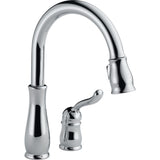 Delta Leland® Llave de una manija con tubo de salida deslizable para cocina