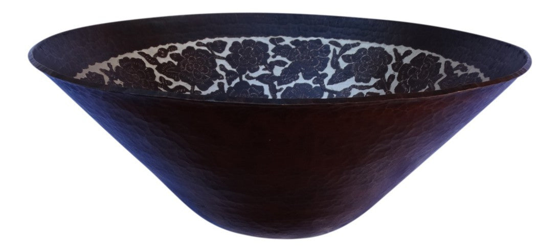 Lavabo de cobre con flor plata
