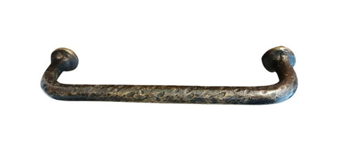 Jaladera de Bronce Martillada con Patitas Circulares