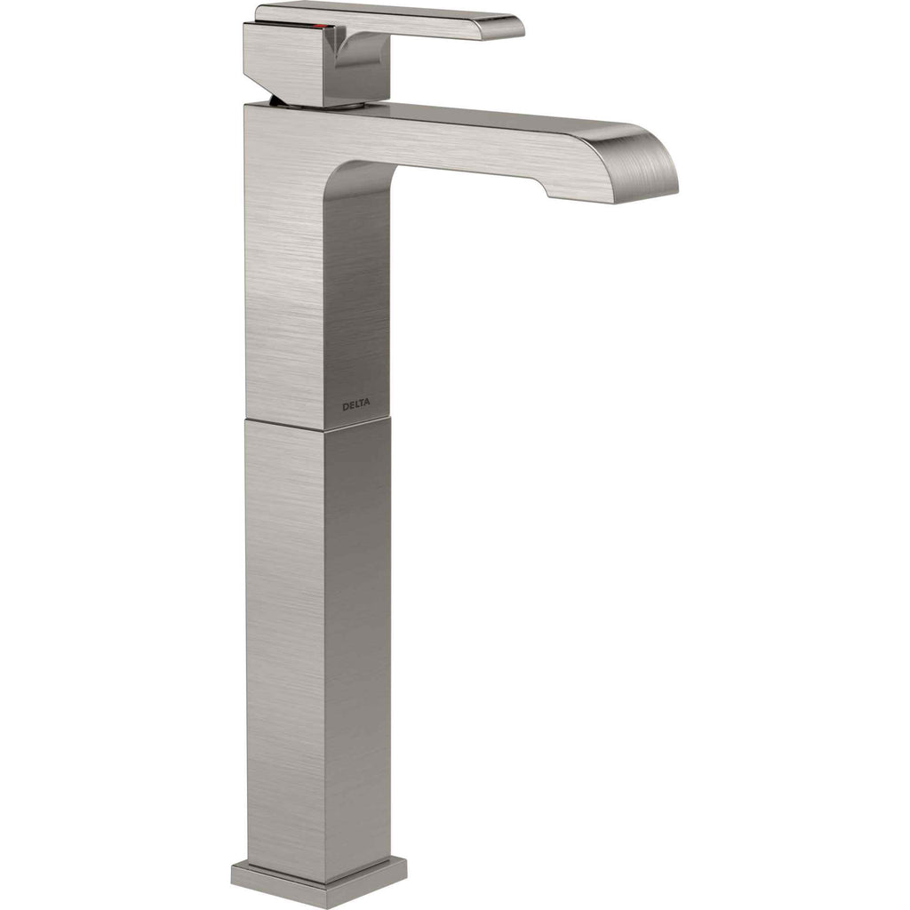 Delta Ara™ Llave para lavamanos de una manija con un solo orificio con elevador